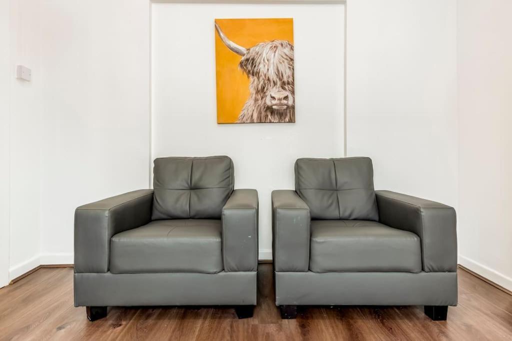 Home Near Anfield And Everton Fc With Free Parking Liverpool Exterior photo